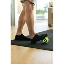 TriggerPoint MB Vibe Plus 11 TriggerPoint MB Vibe Plus -Sports General Store TP 04447 MBVibe Action5 3005 190331 web